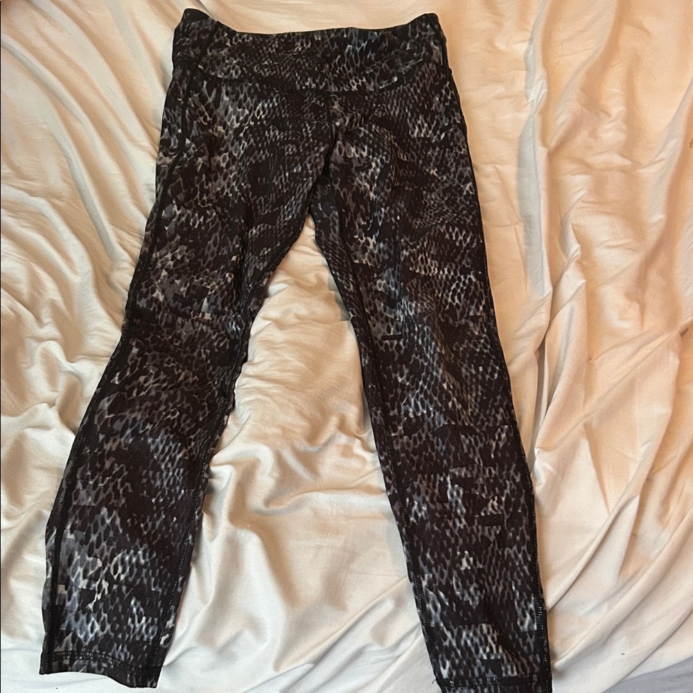 Athleta Black and Gray Patterned Leggings